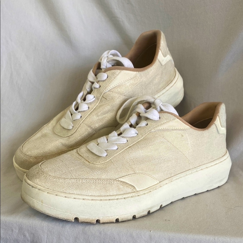 Vionic Elsa Cream Sneakers with Chunky Sole and Minimalist Design sz 7
